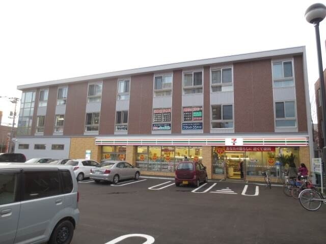 コンビニ　セブンイレブン札幌南16条店（コンビニ）まで355m