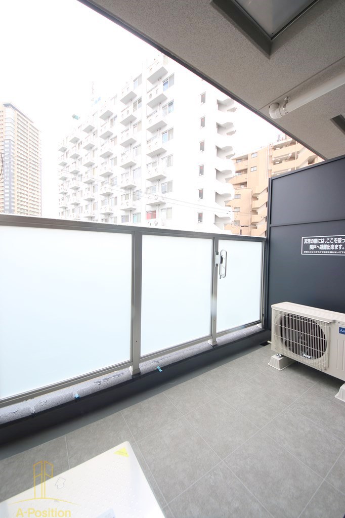 バルコニー　J-BRIGHT UMEDA KITA