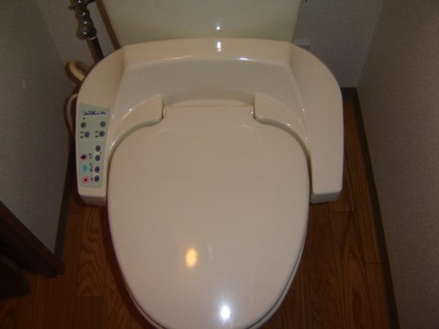 トイレ　温水洗浄便座