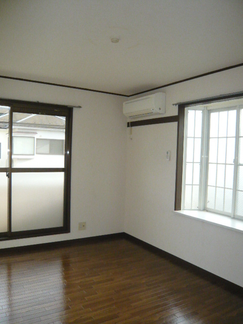 居室・リビング　居室1