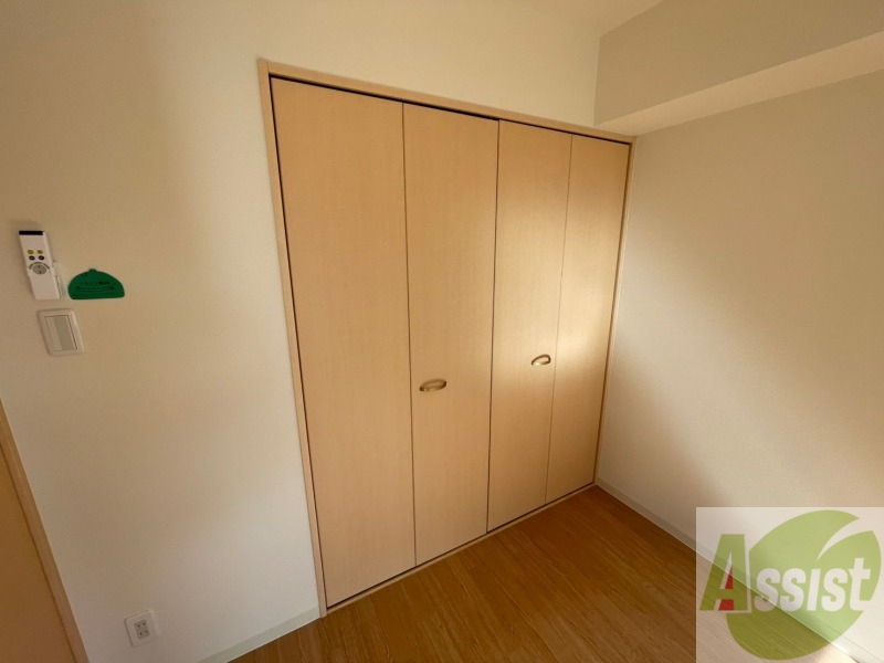 収納　寝室の収納です。部屋がすっきり片付きます。