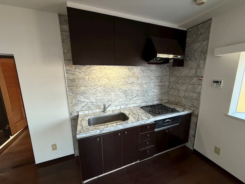 キッチン　コンロ・グリルが付いているのも嬉しい♪