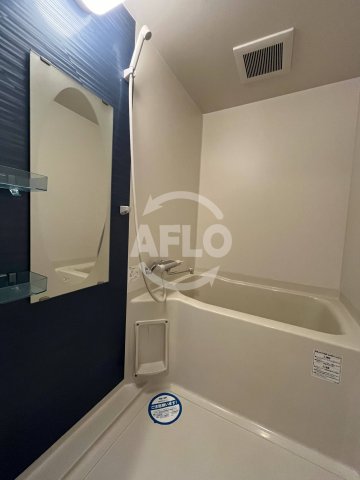 バス・シャワールーム　セレニテ新大阪弐番館　浴室