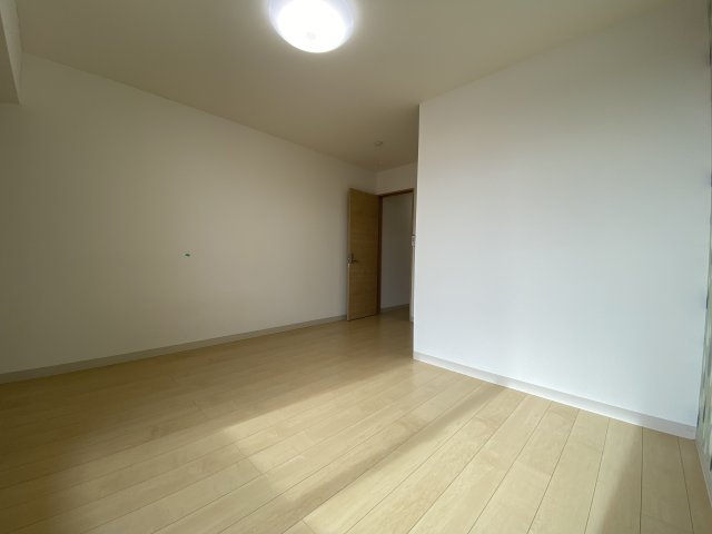 その他部屋・スペース　※床、建具、クロス等の色合い、模様は部屋毎に異なります。