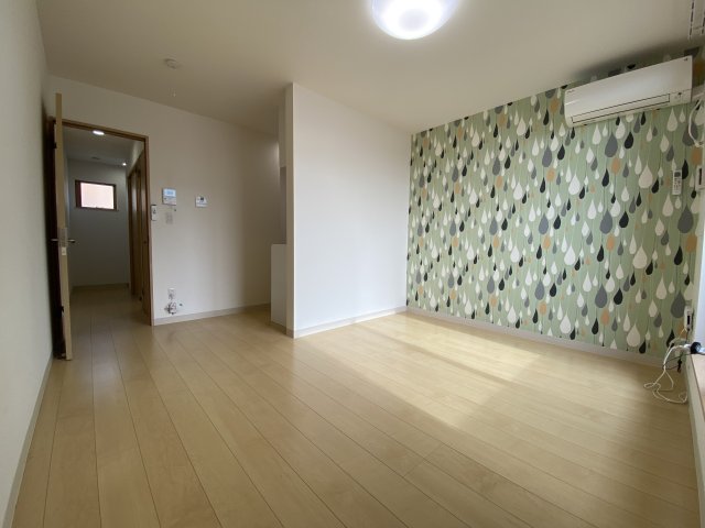 その他　※床、建具、クロス等の色合い、模様は部屋毎に異なります。