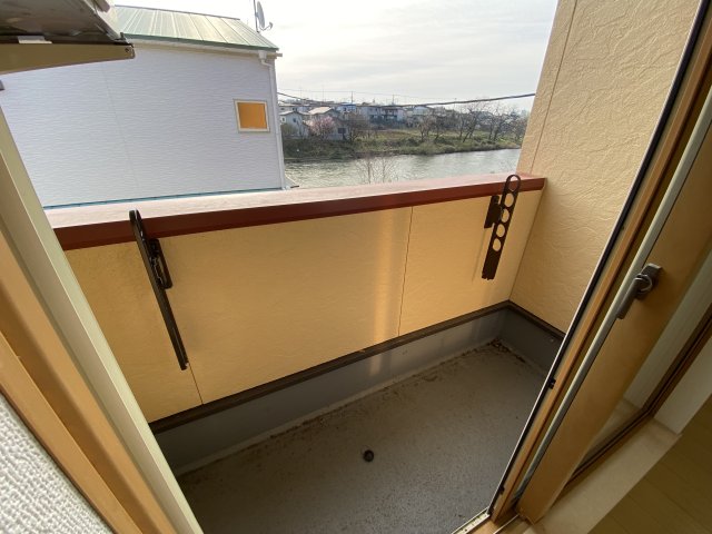 バルコニー　※床、建具、クロス等の色合い、模様は部屋毎に異なります。