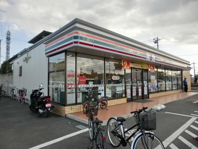 コンビニ　セブンイレブン柏高柳駅西店（コンビニ）まで960m