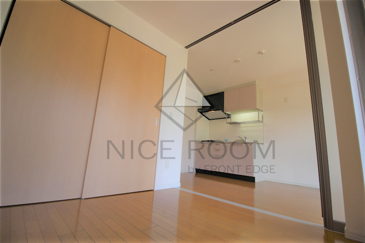 居室・リビング　アリス・マナーガーデン谷町　リビング