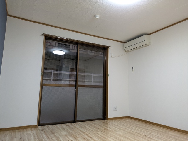 居室・リビング　★８．４帖洋室★