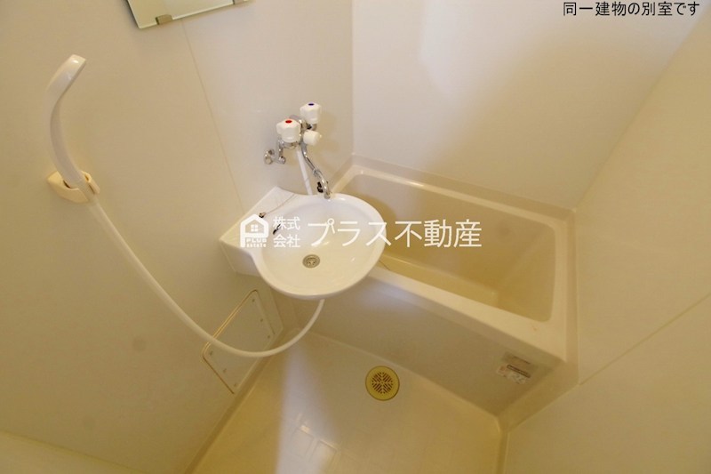 バス・シャワールーム　設備・仕様は号室により異なる為、現況を優先致します。