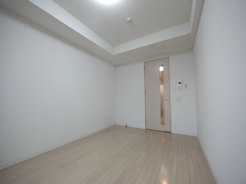 その他部屋・スペース　洋室8帖　エアコン付　南面バルコニー