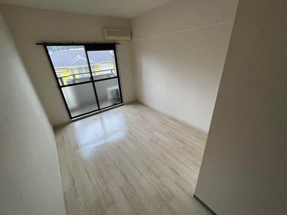 居室・リビング　※別部屋の写真です