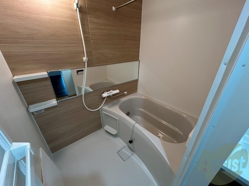 バス・シャワールーム　ユニットバスです。疲れを癒すのに欠かせませんね！