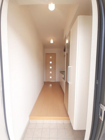 玄関　収納もある玄関です