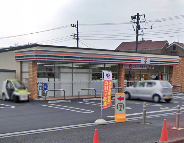 コンビニ　セブンイレブン（コンビニ）まで378m