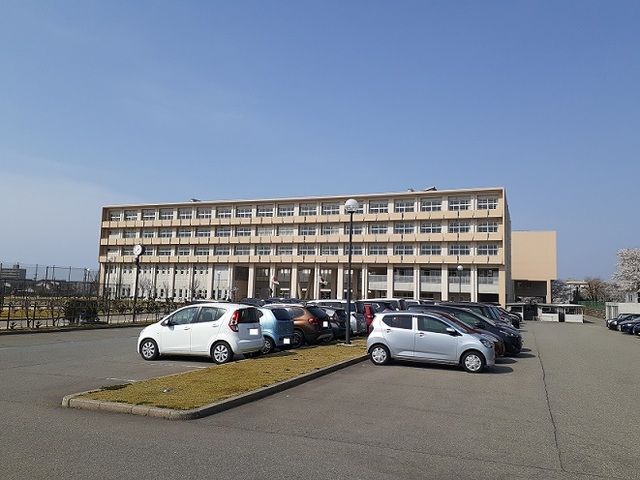 高校・高専　金沢錦丘高等学校（高校・高専）まで1200m