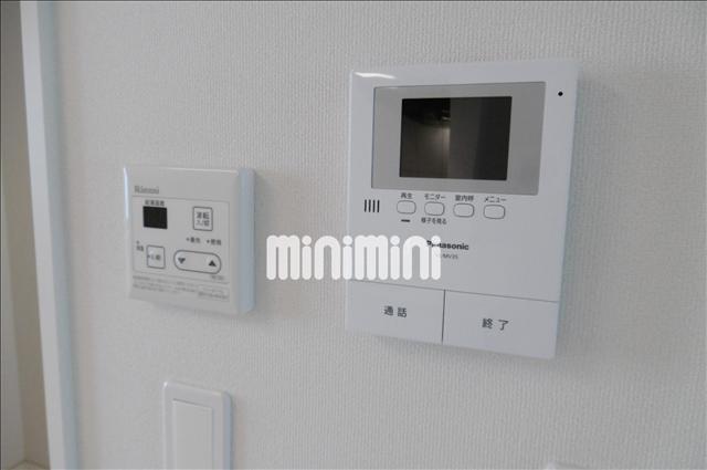 セキュリティ　モニターホンで来客確認