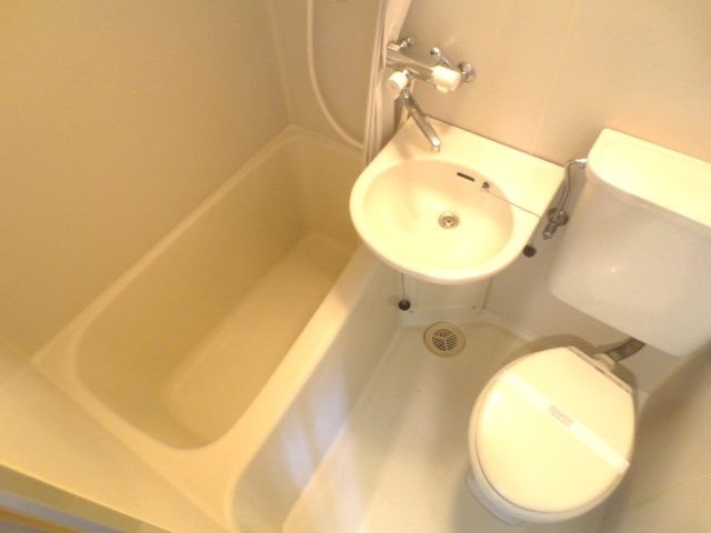 バス・シャワールーム　別部屋参考写真