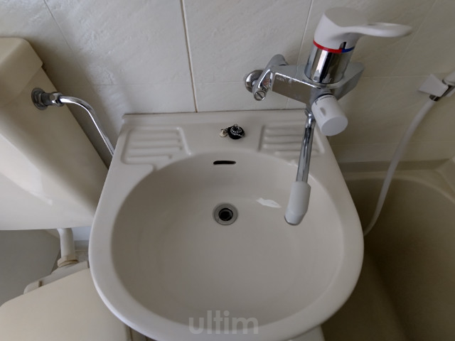 洗面設備　※同タイプの他のお部屋です