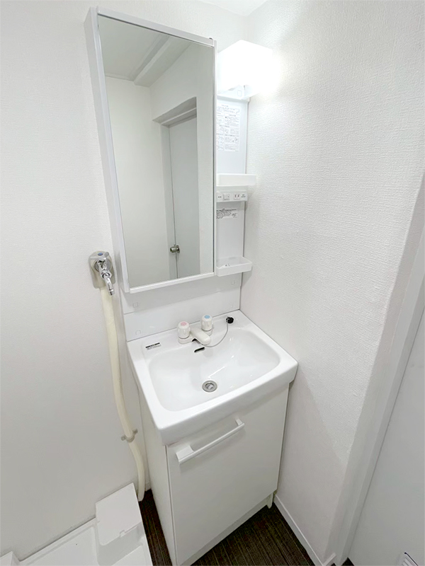 洗面設備　異なる場合は現況を優先します。