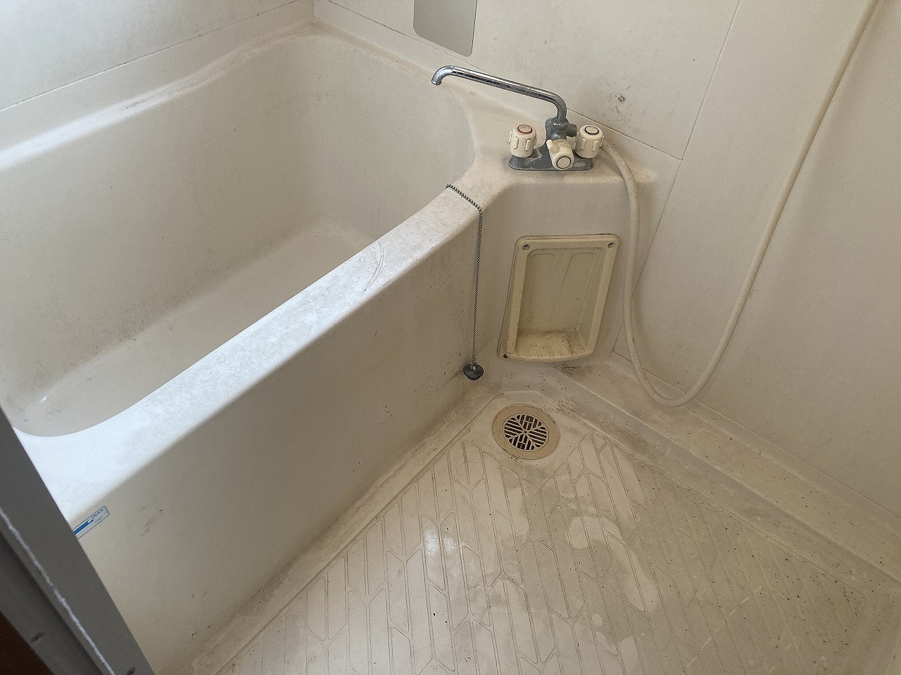 バス・シャワールーム　バスルーム