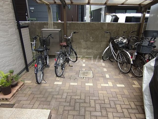 レオパレス高津の外観写真