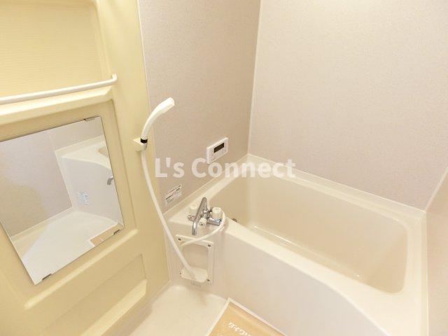 バス・シャワールーム　追焚き機能付きのお風呂。