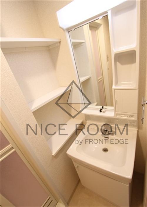 洗面設備　エステムプラザ難波WESTリバークロス 独立洗面台