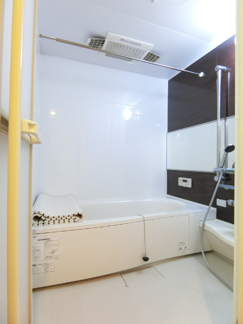 バス・シャワールーム　追い焚き付