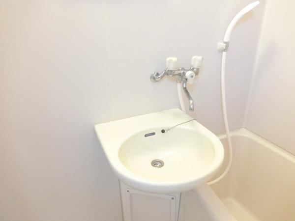 洗面設備　洗面台付き！