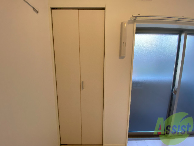 収納　収納の写真です。衣類やバッグ等が収納できます。