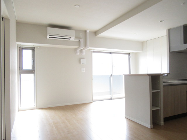 居室・リビング　※室内は現況を優先します