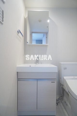 洗面設備　身支度に欠かせない独立洗面台♪