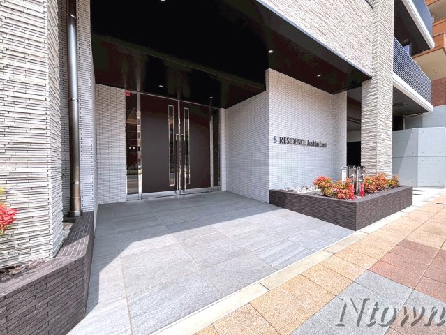 エントランス　ゆとりのあるエントランスです