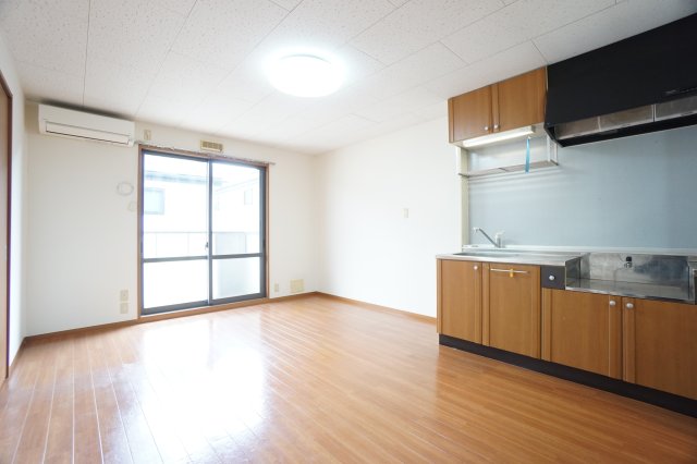 居室・リビング　※同タイプの写真です。