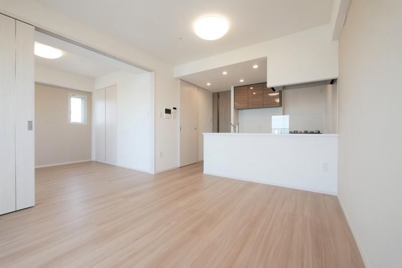 居室・リビング　☆明るい洋室☆