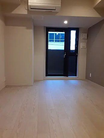 居室・リビング　エントランス