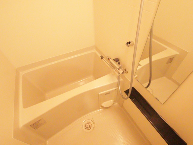 バス・シャワールーム　※別室の参考写真の為、現況優先です。