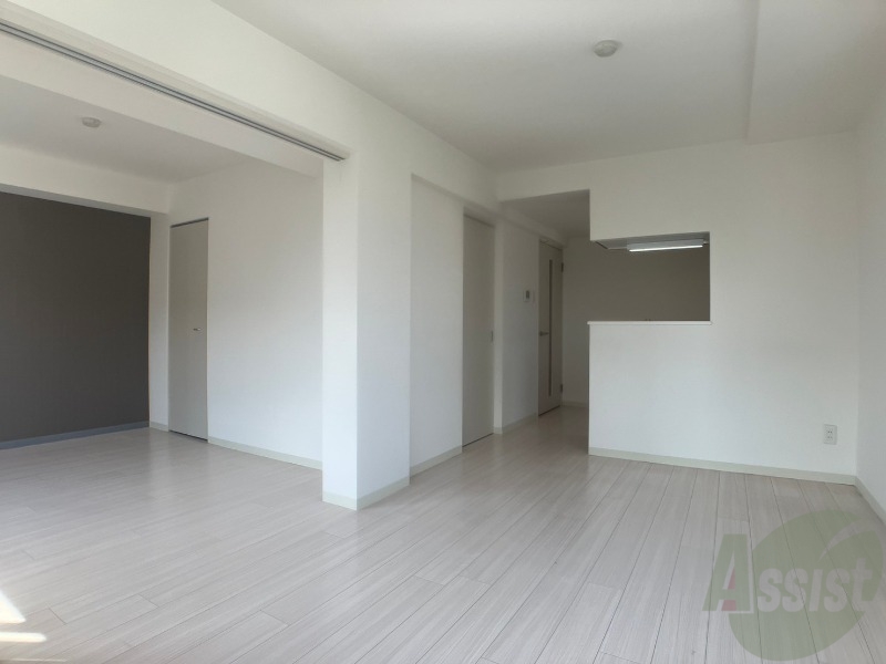 居室・リビング　広くてキレイなお部屋が広がっていて、充実した生活が送れそう。