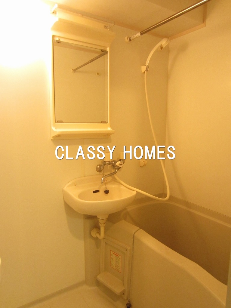 バス・シャワールーム　2004年竣工　グランド・ガーラ三田：バス