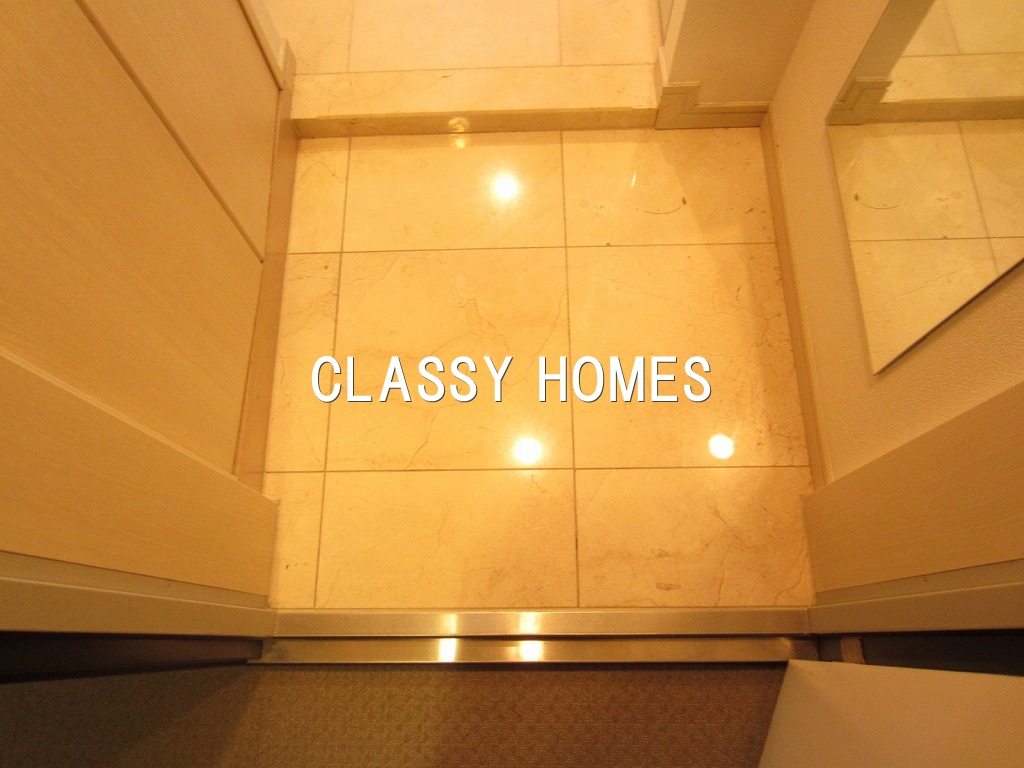 玄関　2004年竣工　グランド・ガーラ三田：玄関