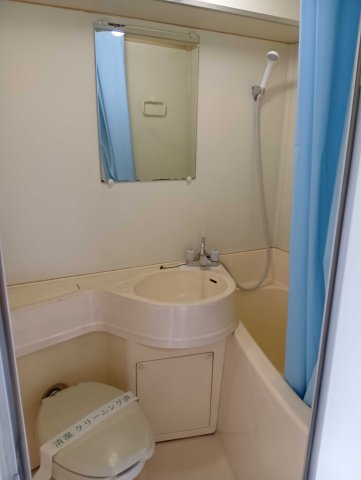 バス・シャワールーム　落ち着いた空間のお風呂です