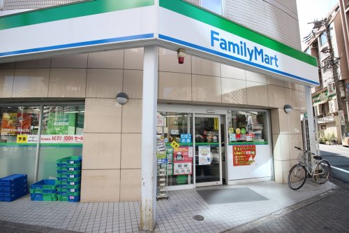コンビニ　ファミリーマート 大塚駅北口店（コンビニ）まで140m