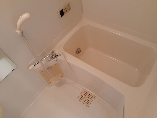 バス・シャワールーム　ゆったり過ごせるお風呂です