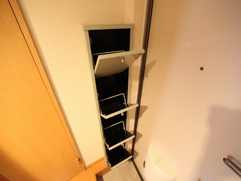 玄関　玄関　シューズボックス付