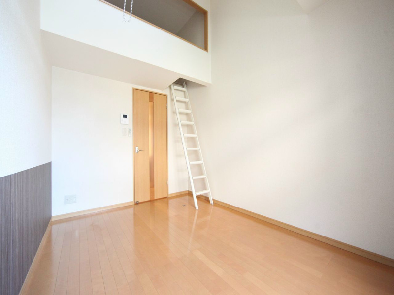 居室・リビング　洋室6帖　ロフト6帖（収納としてもお部屋としても使えます）