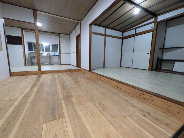 居室・リビング　こちらのリビングで趣味の時間をお楽しみください