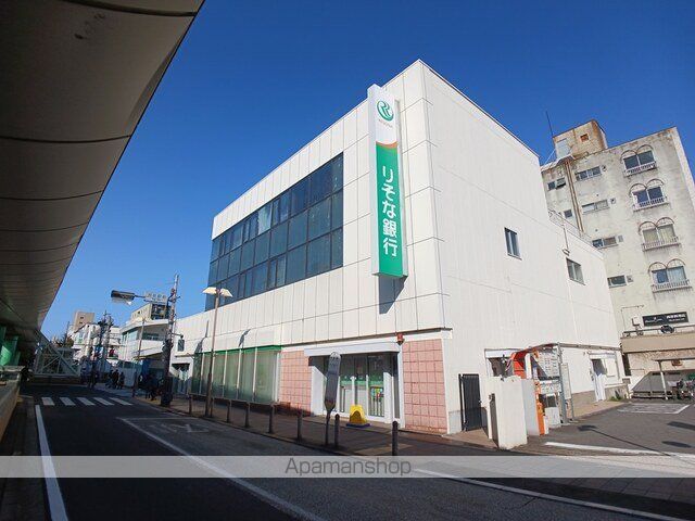 銀行　りそな銀行　井荻支店（銀行）まで212m