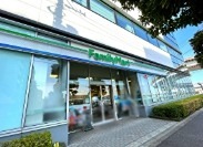 コンビニ　ファミリーマート オンワードベイパークビル店（コンビニ）まで146m