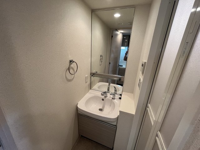 洗面設備　脱衣スペースもあります